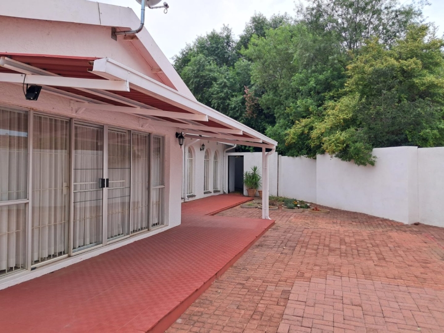 5 Bedroom Property for Sale in Royldene Northern Cape